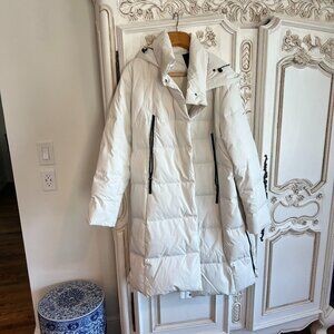 2X OROLAY WHITE 100% DOWN ZIP AND SNAP FRONT COAT